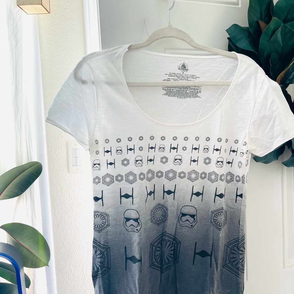 Disney White and Gray Star Wars Tee